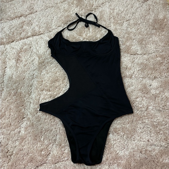 Victoria’s Secret one piece swimsuit size medium - Picture 1 of 2